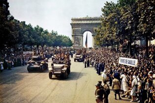 Crowds of French people line the Champs Élysées - 26 August 1944.