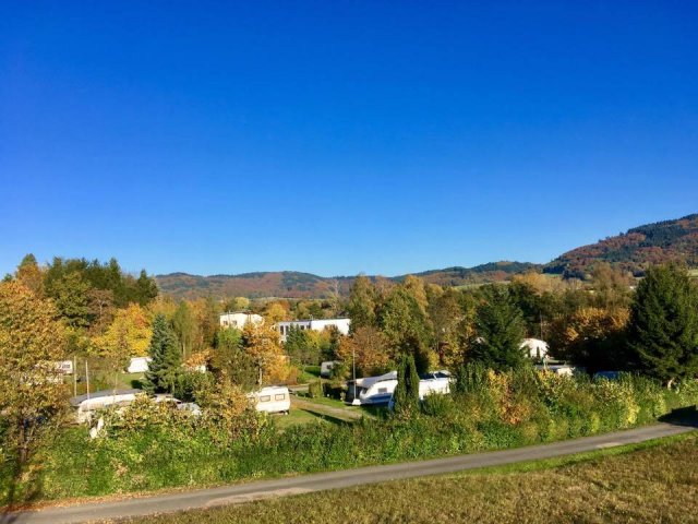 Nibelungen-Camping am Schwimmbad