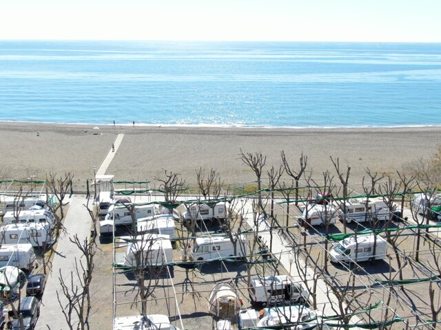 Camping Playa Almayate