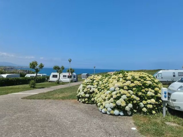 Camping Playa De Tapia