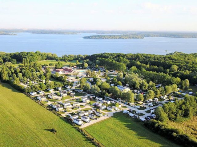 Camping Le Lac d’Orient