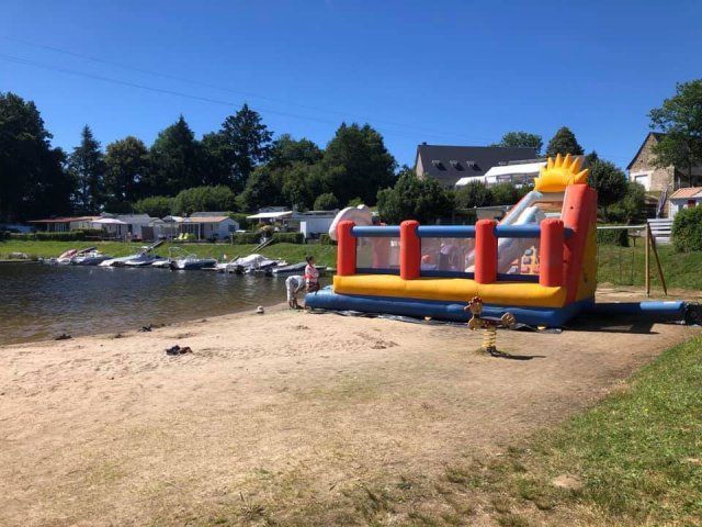 Flower Camping le Port de Neuvic