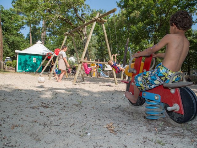Camping Paradis des Pins