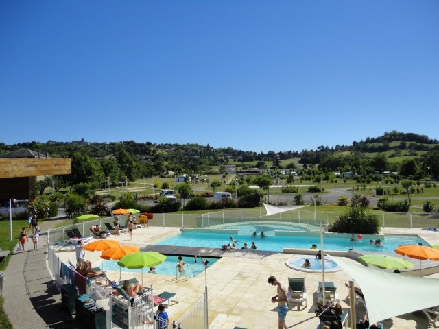 Camping Lot & Bastides
