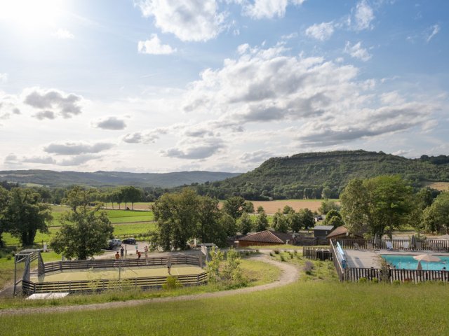 Camping Huttopia Pays de Cordes sur ciel