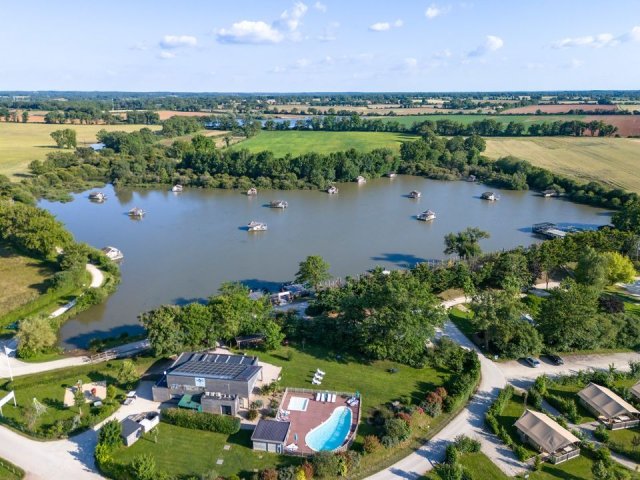 Camping Sandaya Village Flottant de Pressac