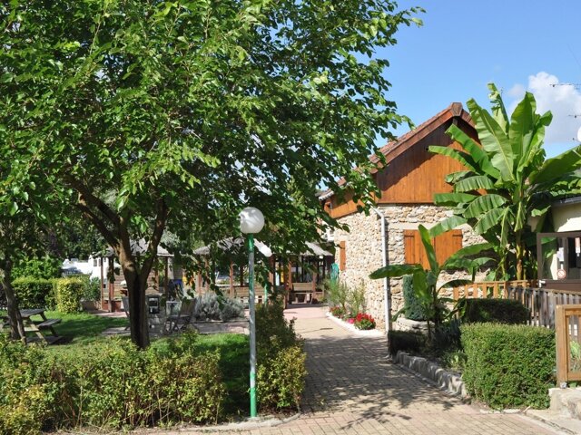 Camping le Beau Village de Paris