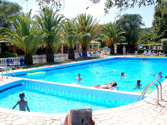 Camping Karda Beach