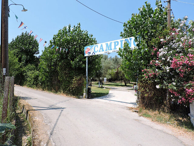 Camping Kariotes Beach
