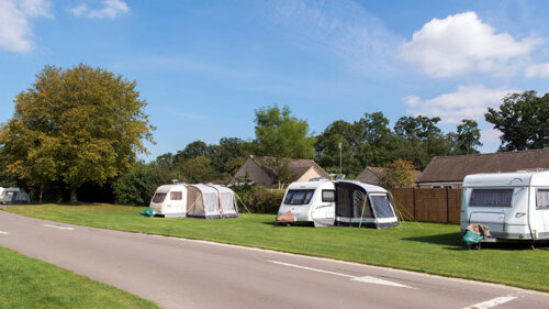 Burford Caravan and Motorhome Club Site | Alan Rogers