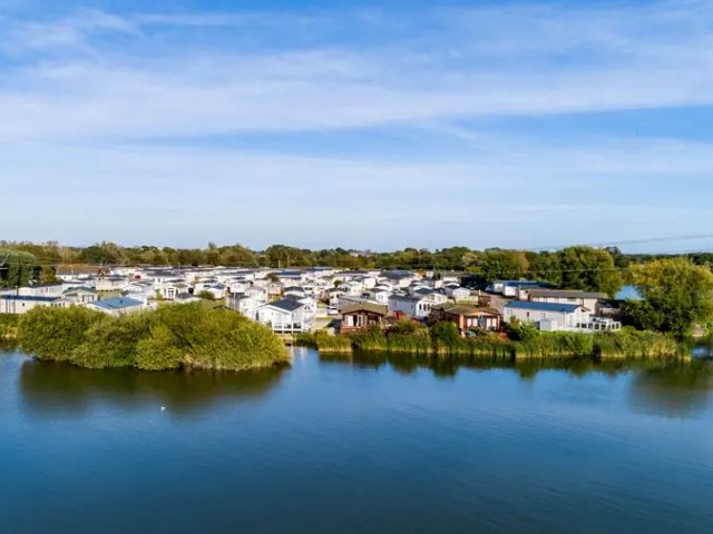 Chichester Lakeside Park