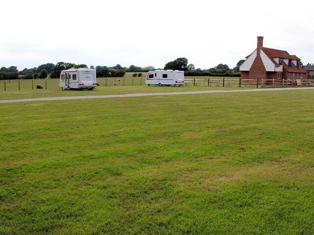 Roundoak Farm Camping