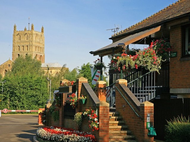 Tewkesbury Abbey Caravan and Motorhome Club Site