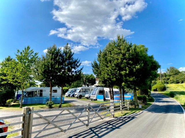 Strawberry Hill Caravan Park