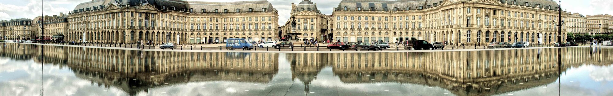 Walking and Cycling in Aquitaine background image