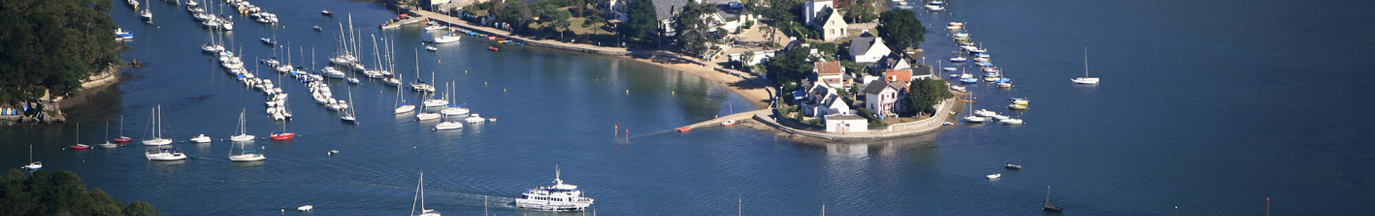 Towns and villages of Morbihan background image