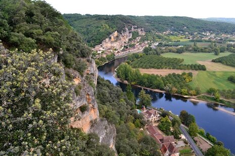 A cliff-side view of the river in Aquitaine