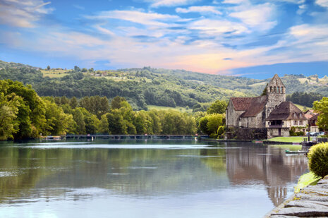 Beaulieu on Dordogne
