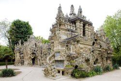 Chevals Palace