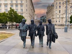Beatles Statue [📸 Ben Tully]