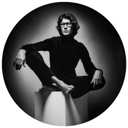 Yves Saint Laurent - Photo by Jeanloup Sieff