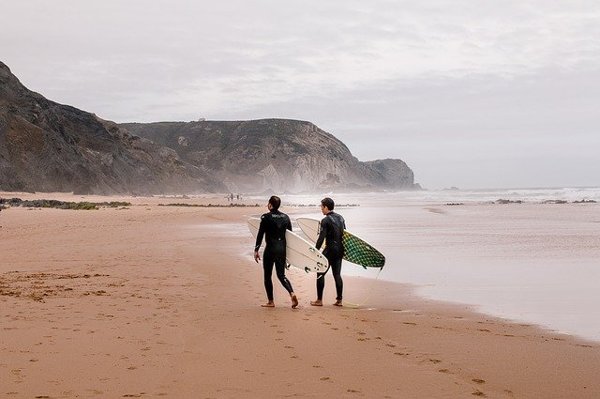 Algarve Surfers